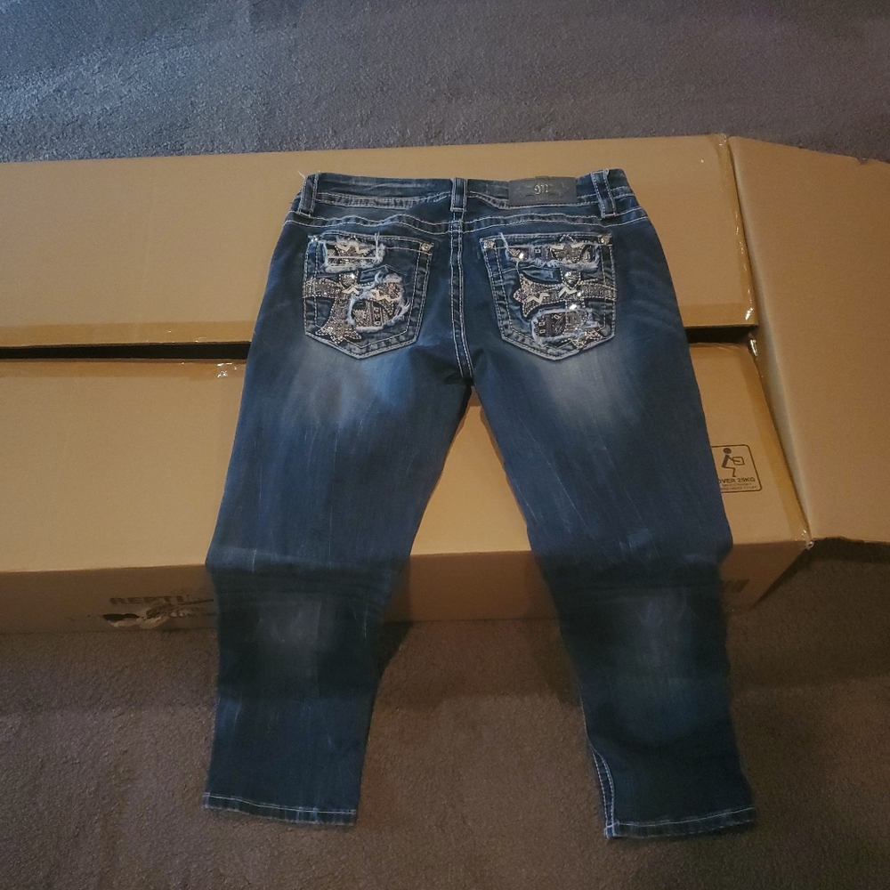 Miss Me Capris